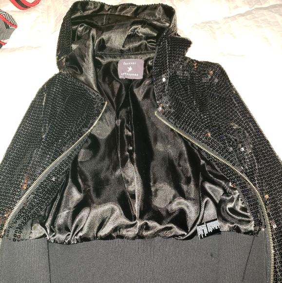 Forever 21 Women's Sequin Jacket - Picture 4 of 4